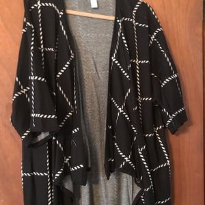 Black/white cardigan jacket